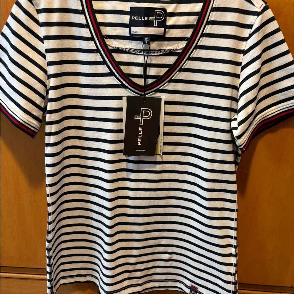 Ladies Swedish Pelle P V-Neck Short Sleeve Shirt. Size S